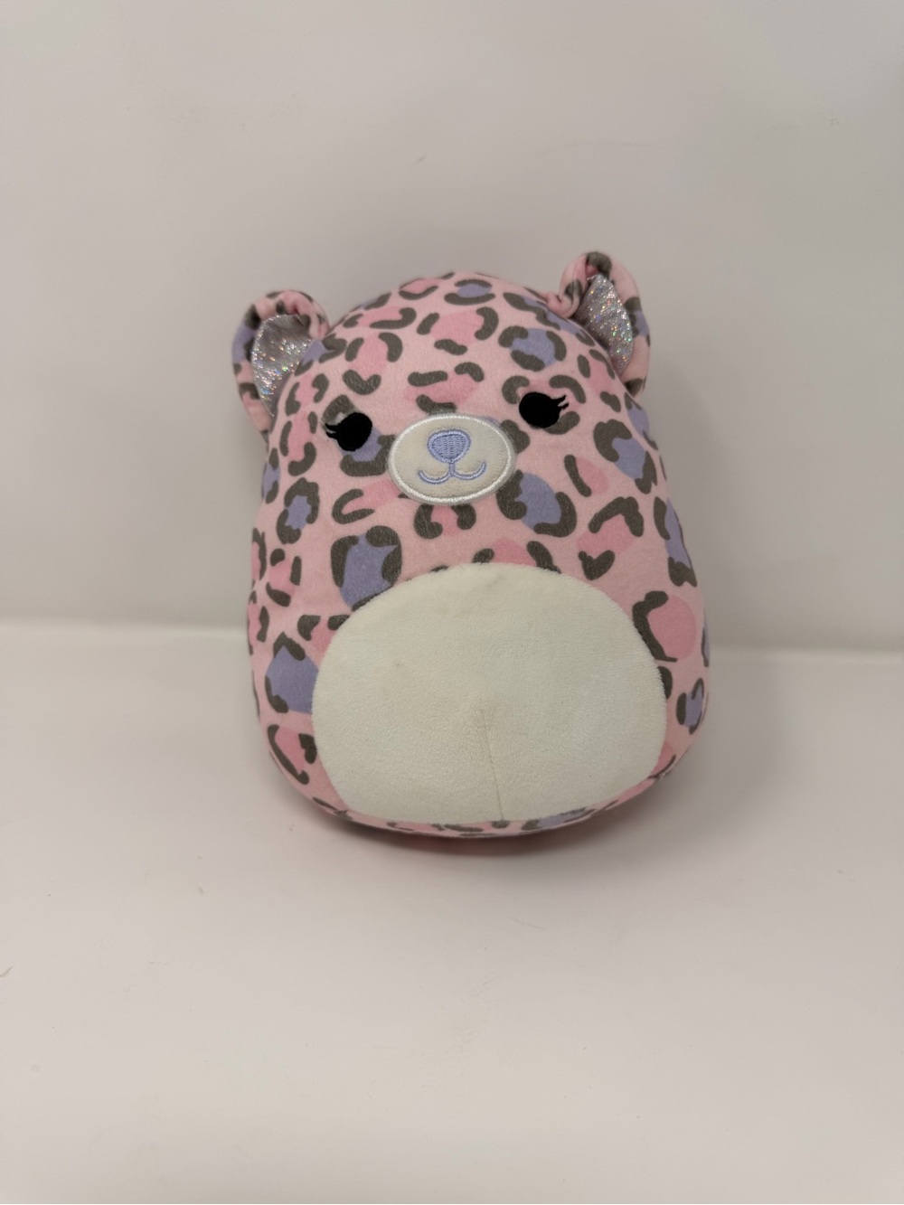 Squishmallow Dallas The Leopard 2022 Pink Gray Purple Iridescent Ears Inside 8in